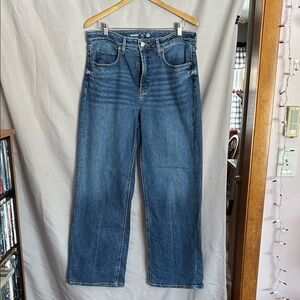 Old Navy Women's Flare Jeans in Medium Blue